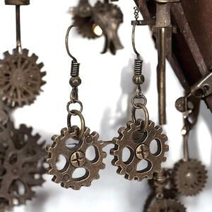 5 For $25💫Steampunk Gears Dangles Earrings